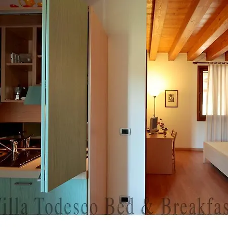 Todesco Bed & Breakfast
